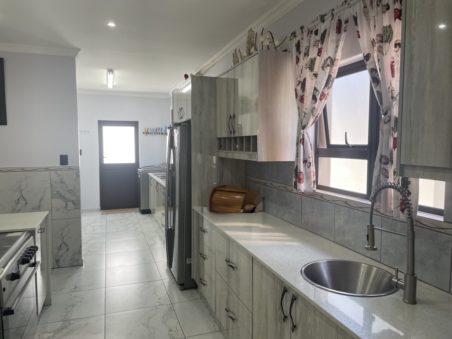 4 Bedroom Property for Sale in Country Club Western Cape